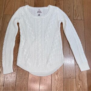 SO Cream Cable-Knit Crewneck Sweater